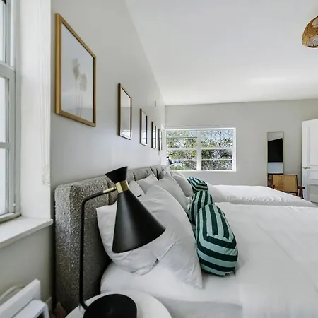 The Lemon Branch Hotel-2